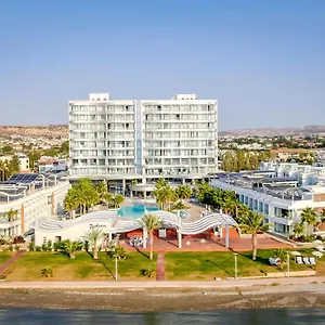 Radisson אתר נופש לרנקה