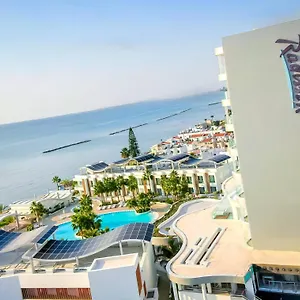 Radisson אתר נופש לרנקה
