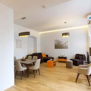 Apartment Debo Naehe Westbahnhof - Contactless Check In
