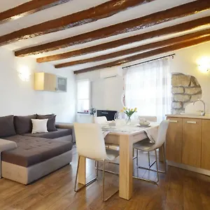Apartamento Eleni 